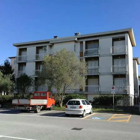 Vacanze Apartment *
